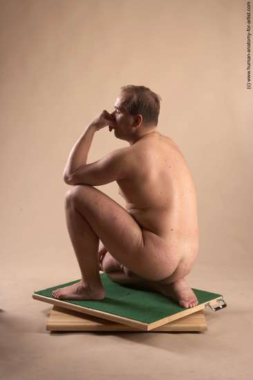 Nude Man White Kneeling poses - ALL Average Short Brown Kneeling poses - on one knee Realistic