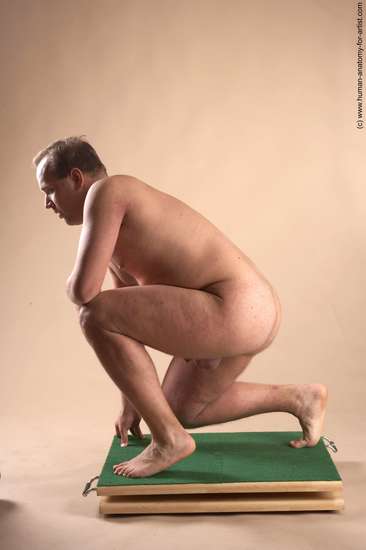 Nude Man White Kneeling poses - ALL Average Short Brown Kneeling poses - on one knee Realistic