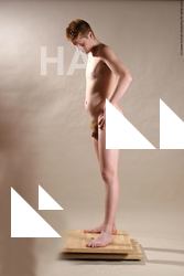 alexandr standing 03