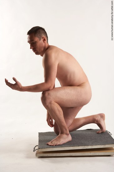 Nude Man White Kneeling poses - ALL Average Short Brown Kneeling poses - on one knee Realistic