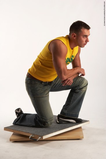 Casual Man White Kneeling poses - ALL Muscular Short Brown Kneeling poses - on one knee Academic