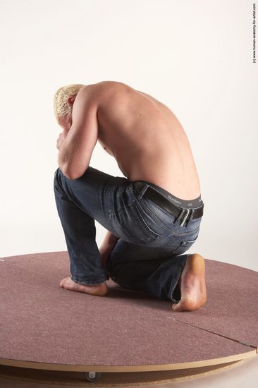 Casual Man White Kneeling poses - ALL Slim Short Blond Kneeling poses - on one knee Academic