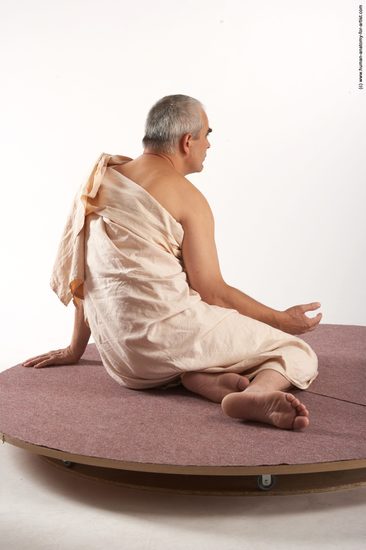 Drape Man White Sitting poses - simple Average Short Grey Sitting poses - ALL Academic