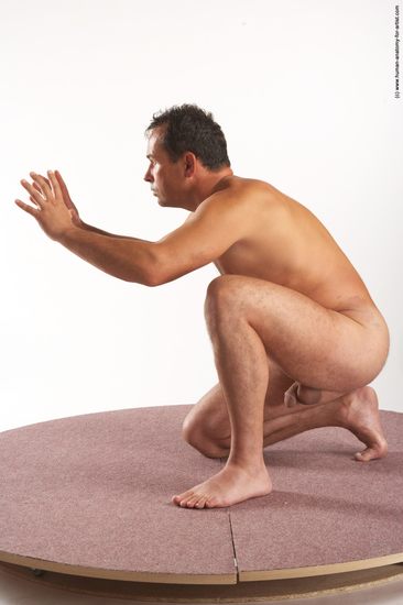 Nude Man White Kneeling poses - ALL Slim Short Brown Kneeling poses - on one knee Realistic