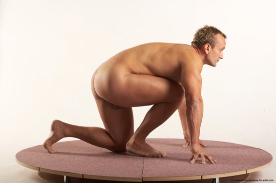 Nude Man White Kneeling poses - ALL Muscular Short Blond Kneeling poses - on one knee Realistic