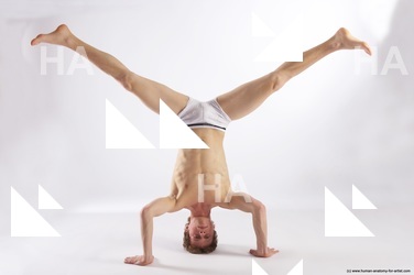 miroslav standing 02