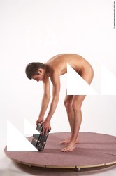 emanuell standing 04