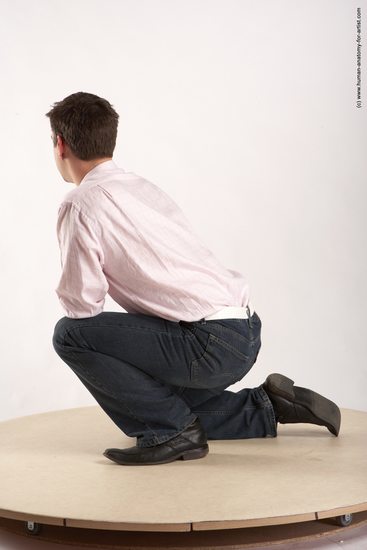 Casual Man White Kneeling poses - ALL Average Short Brown Kneeling poses - on one knee Academic