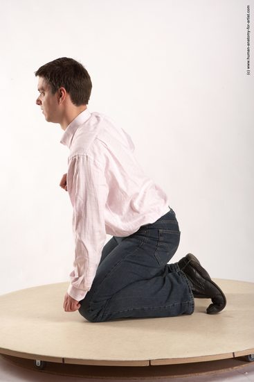 Casual Man White Kneeling poses - ALL Average Short Brown Academic