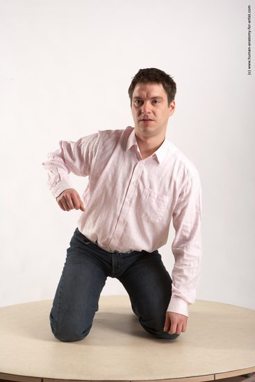 Casual Man White Kneeling poses - ALL Average Short Brown Academic