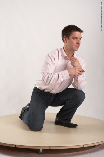 Casual Man White Kneeling poses - ALL Average Short Brown Kneeling poses - on one knee Academic