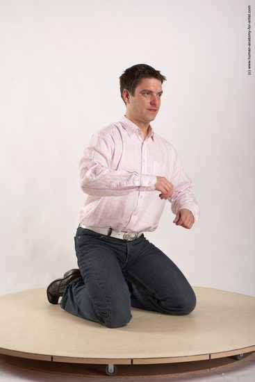 Casual Man White Kneeling poses - ALL Average Short Brown Academic