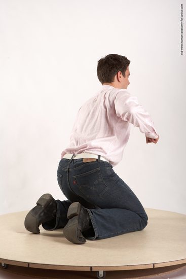 Casual Man White Kneeling poses - ALL Average Short Brown Academic