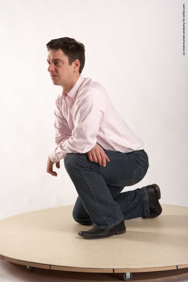 Casual Man White Kneeling poses - ALL Average Short Brown Kneeling poses - on one knee Academic