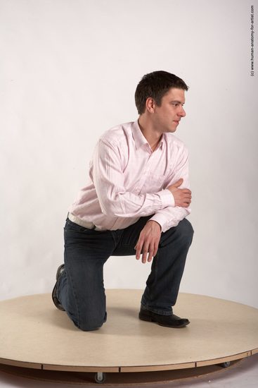 Casual Man White Kneeling poses - ALL Average Short Brown Kneeling poses - on one knee Academic