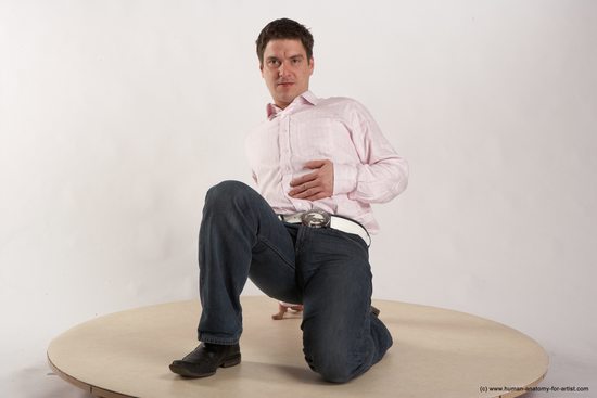 Casual Man White Kneeling poses - ALL Average Short Brown Kneeling poses - on one knee Academic