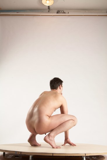 Nude Man White Standing poses - ALL Average Short Brown Standing poses - knee-bend Multi angles poses Realistic