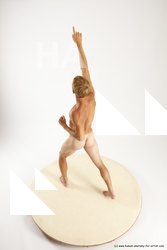 alexandr standing 08a