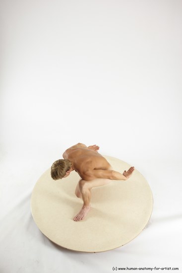 Nude Man White Kneeling poses - ALL Athletic Short Brown Kneeling poses - on one knee Multi angles poses Realistic