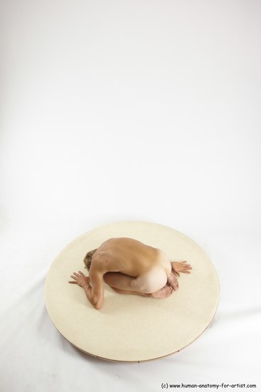 Nude Man White Kneeling poses - ALL Athletic Short Brown Kneeling poses - on both knees Multi angles poses Realistic