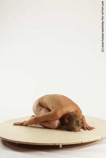 Nude Man White Kneeling poses - ALL Athletic Short Brown Kneeling poses - on both knees Multi angles poses Realistic