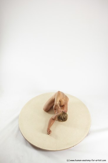 Nude Man White Kneeling poses - ALL Athletic Short Brown Kneeling poses - on both knees Multi angles poses Realistic