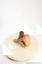 alexandr sitting 03a