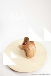 alexandr sitting 04a