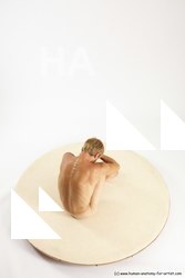 alexandr sitting 07a