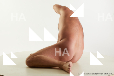 sitting reference neeo 04