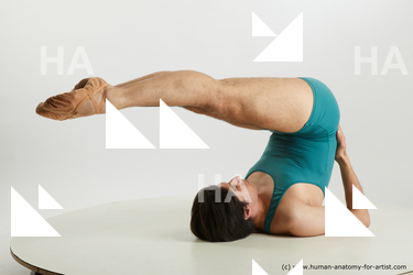 laying reference jorge 02