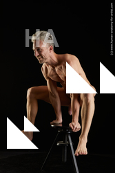 sitting reference lutro 02