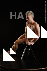 sitting reference lutro 04