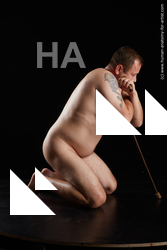 kneeling reference louis 07