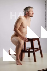 kneeling reference chase 08