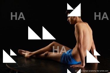 sitting reference danior 04