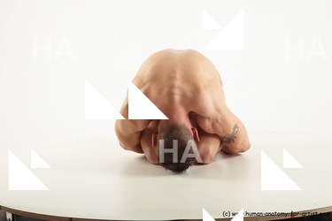 kneeling reference veroslav