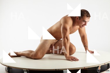 kneeling reference sergej 08