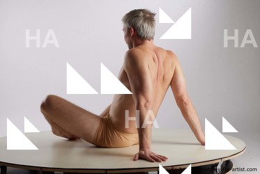 sitting reference chase 03