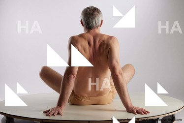 sitting reference chase 04