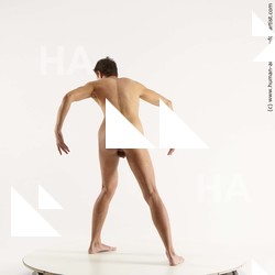 standing reference moric 04