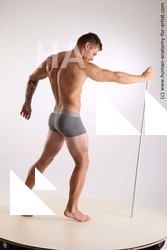 standing reference piero 05