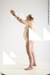 standing reference vratislav 03