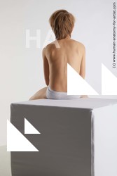 sitting reference novel 04