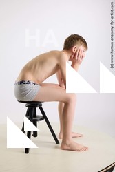 sitting reference archie 07