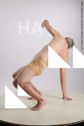 standing reference chase 03