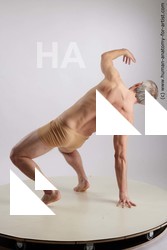 standing reference chase 04