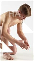 Kneeling reference of Erik