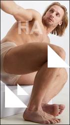 Fighting reference poses Erling