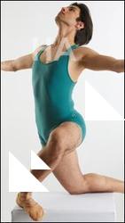 Kneeling reference poses Jorge